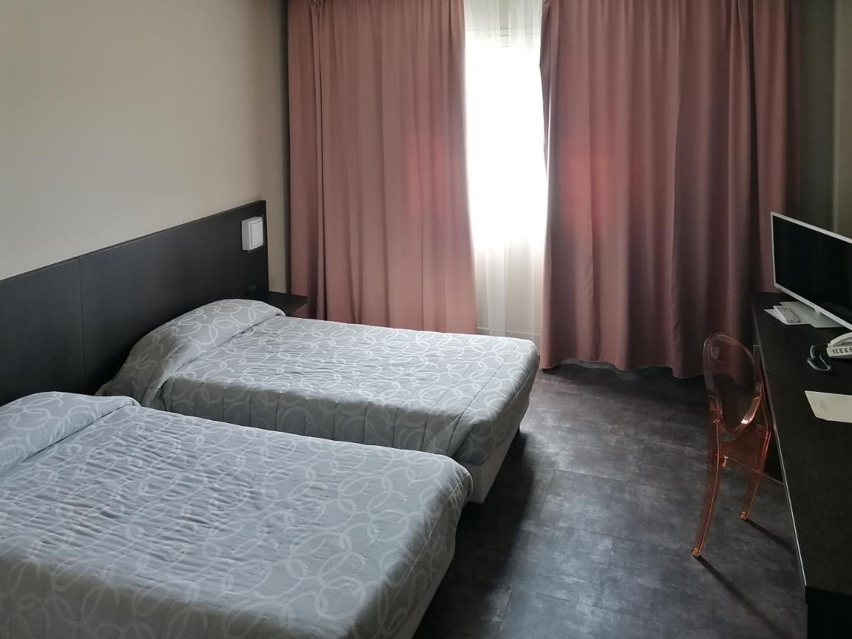 Anusca Palace Hotel Castel San Pietro Terme Eksteriør bilde